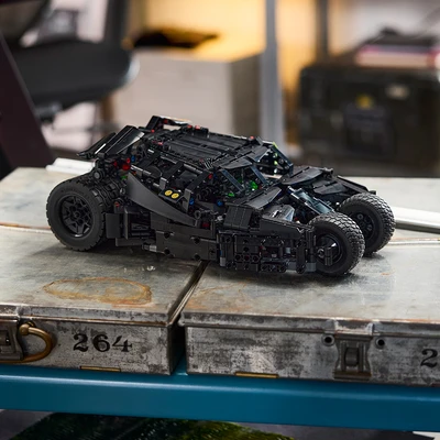 Gambar LEGO Technic Batmobile Tumbler Set 719 pcs 42239 - Hitam
