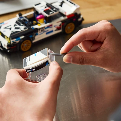 Gambar LEGO Speed Champions BMW M3 E30 Set 358 pcs 77263 - Putih