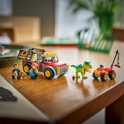Gambar LEGO Jurassic World Young T-Rex Transport Truck Set 115 pcs 77978 - Mix