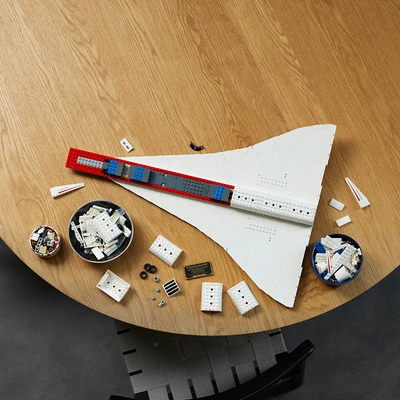 Gambar LEGO Icons Concorde Set 2083 pcs 10318 - Putih