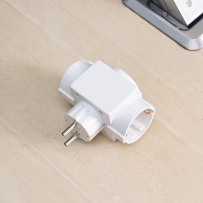 Gambar Krisbow Steker T-Arde 3 Arah Dengan Switch - Putih