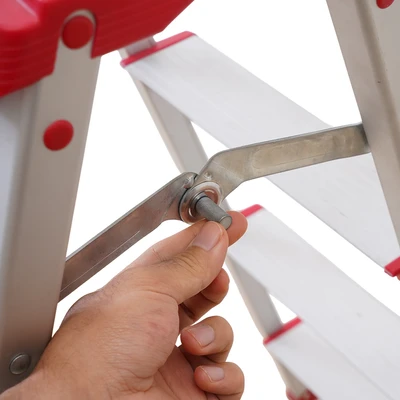 Gambar Fixsteps Tangga Aluminium Dengan Pijakan Lebar 4 Step