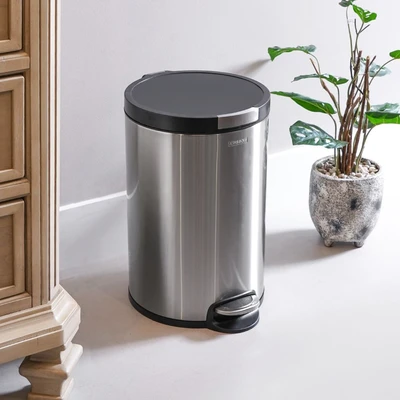Gambar Krisbow Tempat Sampah Pedal Stainless Steel 25 Liter - Hitam/silver