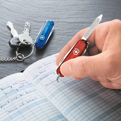 Gambar Victorinox Signature Alat Saku Dengan Pulpen - Merah