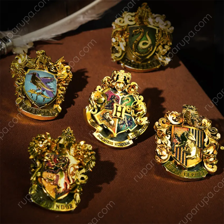 Harry Potter レア 貴重 GOLD ゴールド 置物 puzzle Jual Toi Harry Potter Puzzle 3 D Gryffindor Metal 10173 Gold