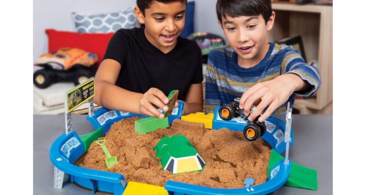 Monster jam car kinetic dirt