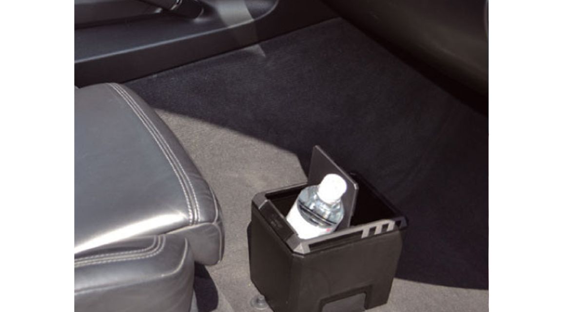 tempat sampah mobil