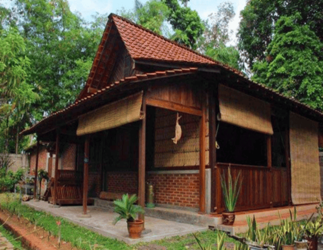 IMAGE_TAHU_rumah-adat-5_1745826259