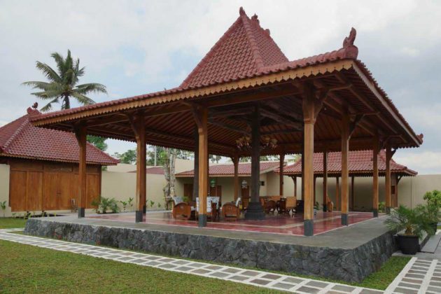 IMAGE_TAHU_rumah-joglo-sinom-630x420_1742548634