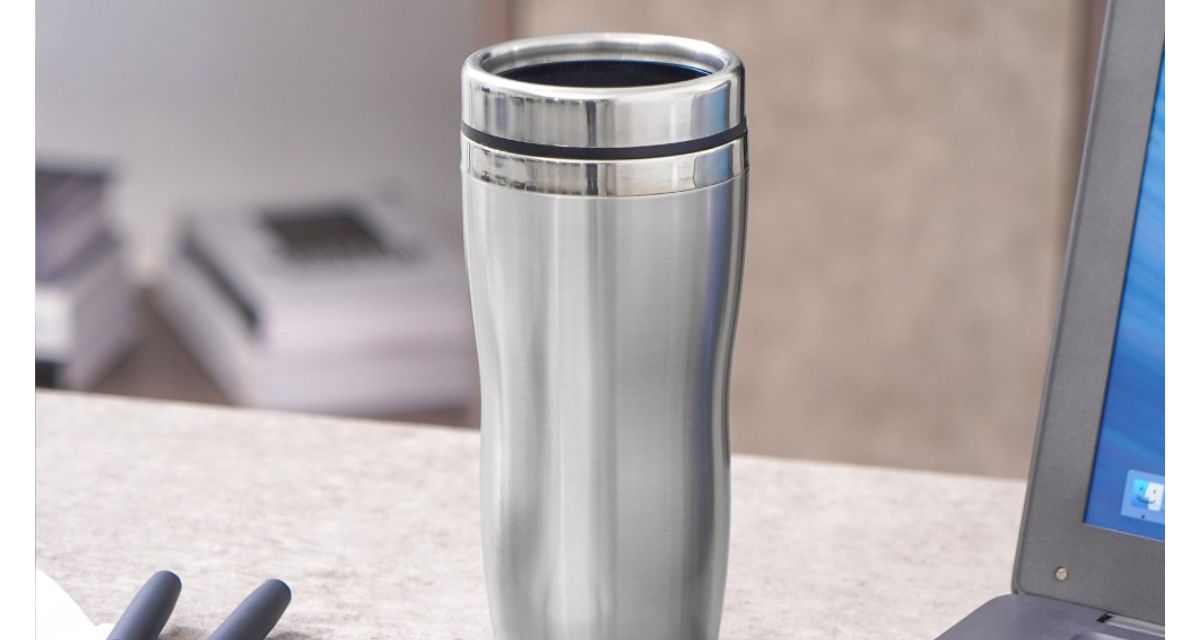 beda tumbler dan botol minum